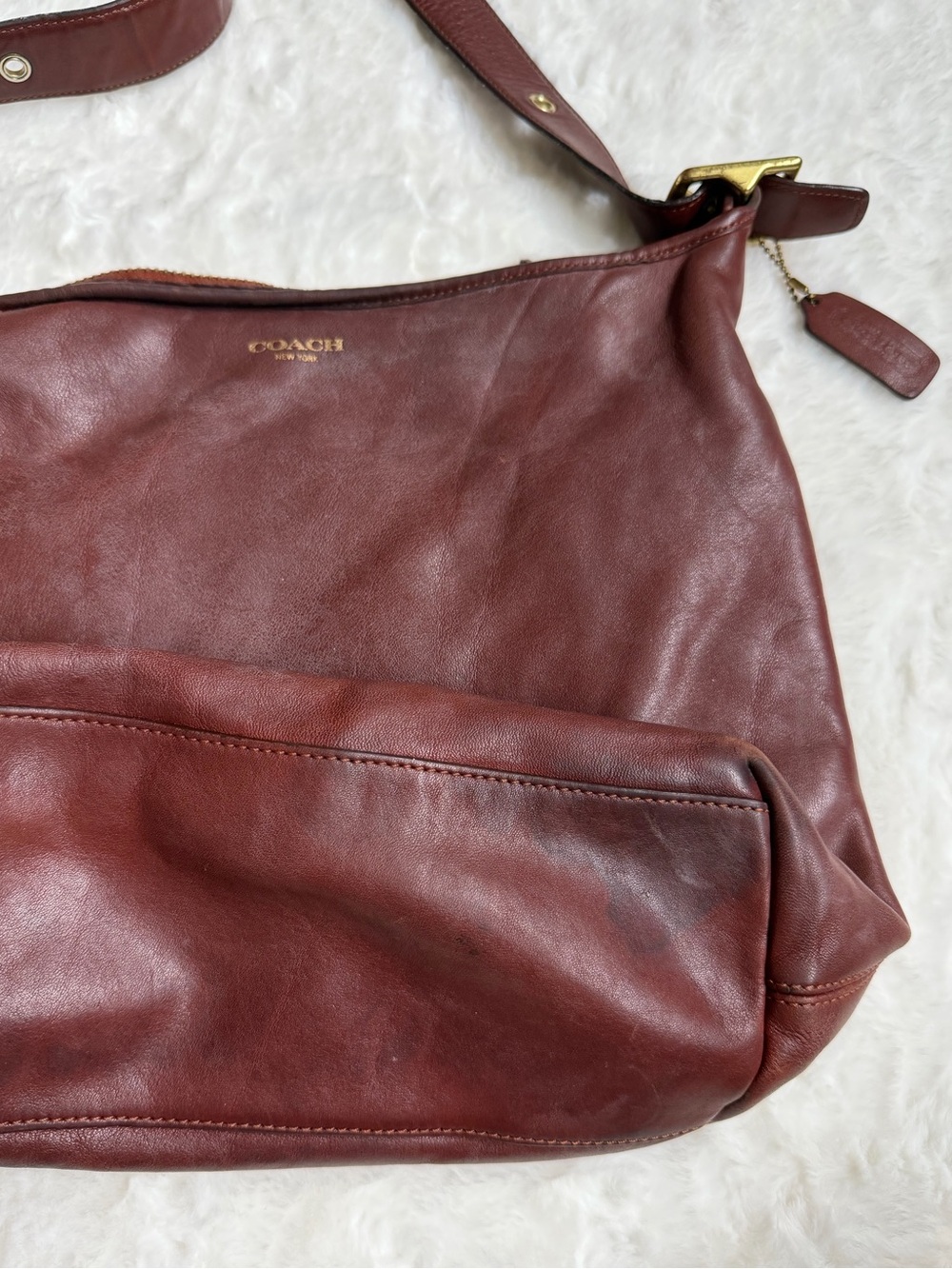 COACH Burgundy Leather Vintage Bag with Gold-Tone Accents Boho - Picture 4 of 12